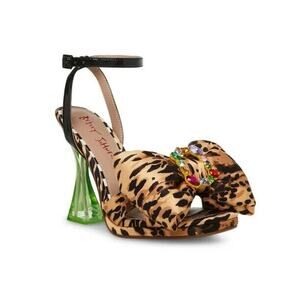 Betsey Johnson Women's Pollie Printed Heel Puffy Bow Pumps, Beige Size 5.5M